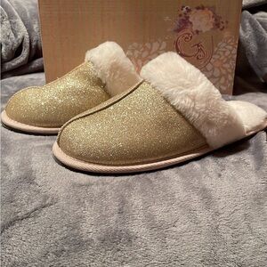 Very G Glittery, Lined Slippers- Size 7